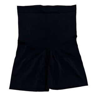 Spanx OnCore Mid-Thigh Short Very Black Medium Shapewear Women's Compression